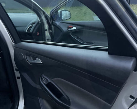 Бежевый Форд Фокус, объемом двигателя 0 л и пробегом 121 тыс. км за 9600 $, фото 9 на Automoto.ua