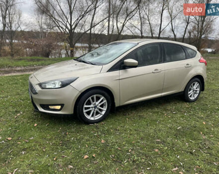 Бежевый Форд Фокус, объемом двигателя 2 л и пробегом 115 тыс. км за 7299 $, фото 2 на Automoto.ua