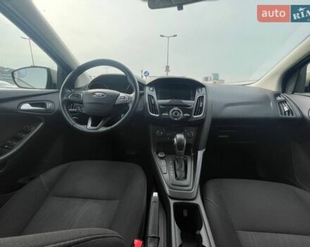 Бежевый Форд Фокус, объемом двигателя 2 л и пробегом 172 тыс. км за 8000 $, фото 5 на Automoto.ua