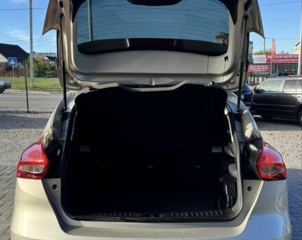 Бежевий Форд Фокус, об'ємом двигуна 2 л та пробігом 114 тис. км за 9600 $, фото 5 на Automoto.ua