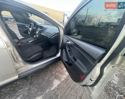 Бежевый Форд Фокус, объемом двигателя 2 л и пробегом 105 тыс. км за 9200 $, фото 10 на Automoto.ua