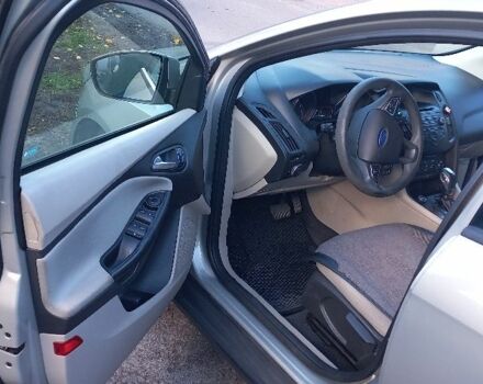 Бежевый Форд Фокус, объемом двигателя 2 л и пробегом 140 тыс. км за 7999 $, фото 3 на Automoto.ua