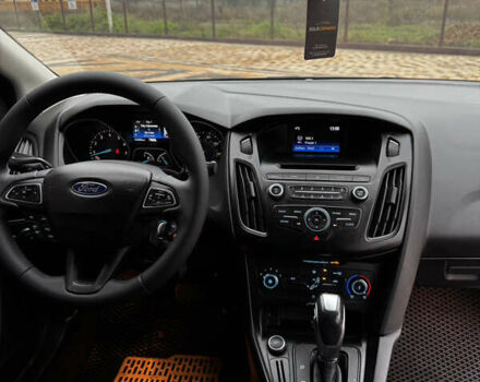 Бежевий Форд Фокус, об'ємом двигуна 2 л та пробігом 124 тис. км за 8400 $, фото 7 на Automoto.ua