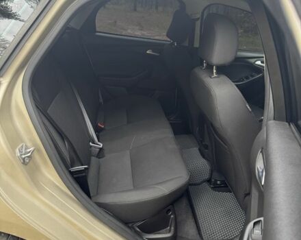 Бежевый Форд Фокус, объемом двигателя 2 л и пробегом 101 тыс. км за 9000 $, фото 4 на Automoto.ua