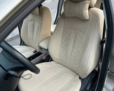 Бежевый Форд Фокус, объемом двигателя 2 л и пробегом 191 тыс. км за 7500 $, фото 11 на Automoto.ua