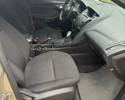 Бежевый Форд Фокус, объемом двигателя 2 л и пробегом 102 тыс. км за 9000 $, фото 3 на Automoto.ua