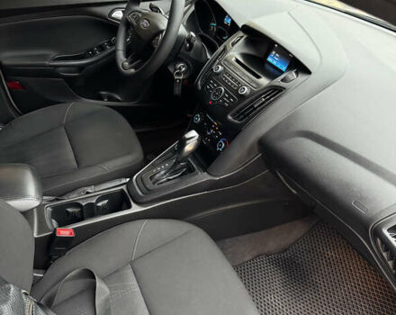 Бежевий Форд Фокус, об'ємом двигуна 2 л та пробігом 124 тис. км за 8400 $, фото 9 на Automoto.ua