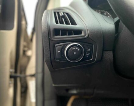 Бежевий Форд Фокус, об'ємом двигуна 2 л та пробігом 180 тис. км за 8990 $, фото 15 на Automoto.ua