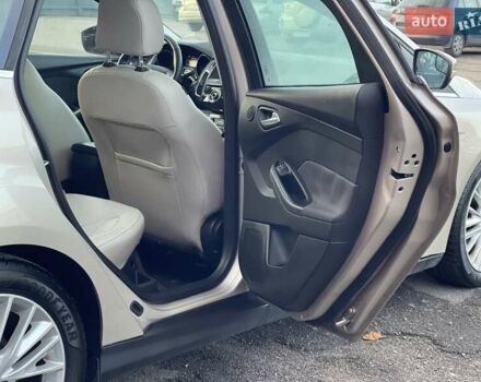 Бежевий Форд Фокус, об'ємом двигуна 2 л та пробігом 264 тис. км за 6750 $, фото 26 на Automoto.ua