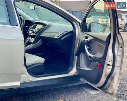 Бежевий Форд Фокус, об'ємом двигуна 2 л та пробігом 264 тис. км за 6750 $, фото 15 на Automoto.ua