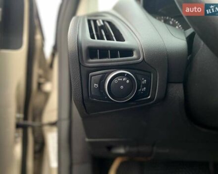 Бежевий Форд Фокус, об'ємом двигуна 2 л та пробігом 180 тис. км за 8990 $, фото 27 на Automoto.ua