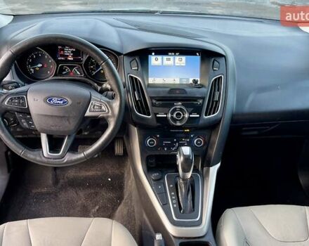 Бежевий Форд Фокус, об'ємом двигуна 2 л та пробігом 264 тис. км за 6750 $, фото 37 на Automoto.ua