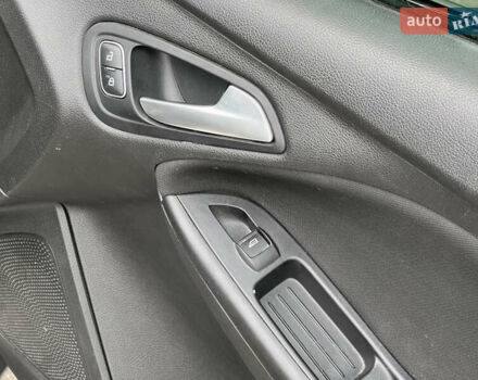 Бежевый Форд Фокус, объемом двигателя 2 л и пробегом 128 тыс. км за 7800 $, фото 52 на Automoto.ua