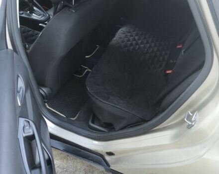 Бежевий Форд Фокус, об'ємом двигуна 2 л та пробігом 180 тис. км за 8500 $, фото 5 на Automoto.ua