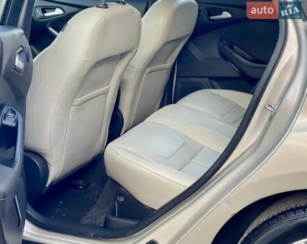 Бежевий Форд Фокус, об'ємом двигуна 2 л та пробігом 264 тис. км за 6750 $, фото 29 на Automoto.ua