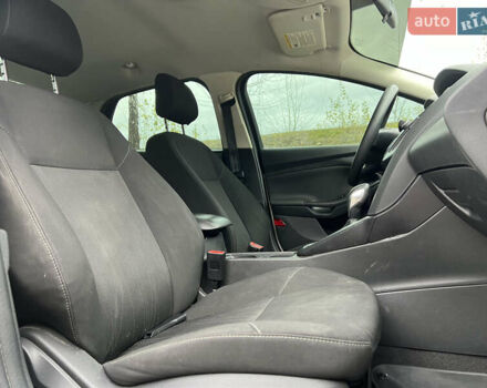 Бежевый Форд Фокус, объемом двигателя 2 л и пробегом 128 тыс. км за 7800 $, фото 54 на Automoto.ua