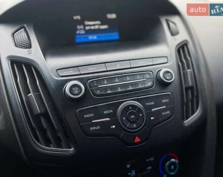 Бежевий Форд Фокус, об'ємом двигуна 2 л та пробігом 180 тис. км за 8990 $, фото 35 на Automoto.ua