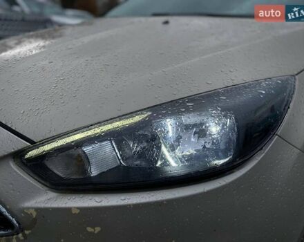 Бежевий Форд Фокус, об'ємом двигуна 2 л та пробігом 180 тис. км за 8990 $, фото 2 на Automoto.ua