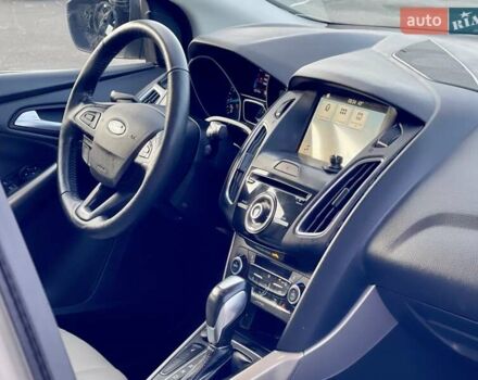 Бежевий Форд Фокус, об'ємом двигуна 2 л та пробігом 264 тис. км за 6750 $, фото 25 на Automoto.ua