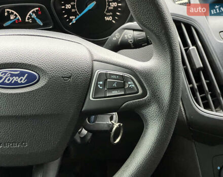 Бежевый Форд Фокус, объемом двигателя 2 л и пробегом 128 тыс. км за 7800 $, фото 37 на Automoto.ua