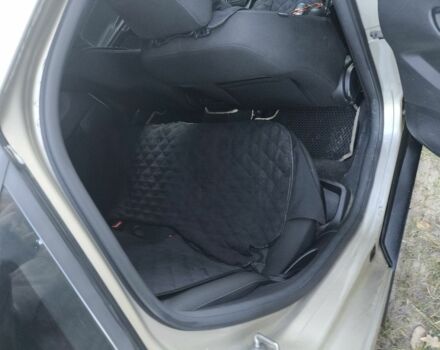 Бежевий Форд Фокус, об'ємом двигуна 2 л та пробігом 180 тис. км за 8500 $, фото 4 на Automoto.ua