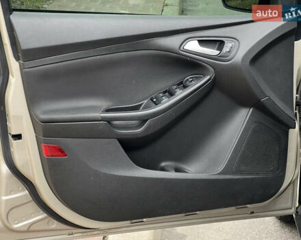 Бежевый Форд Фокус, объемом двигателя 2 л и пробегом 128 тыс. км за 7800 $, фото 29 на Automoto.ua