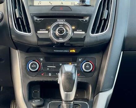 Бежевий Форд Фокус, об'ємом двигуна 2 л та пробігом 264 тис. км за 6750 $, фото 36 на Automoto.ua