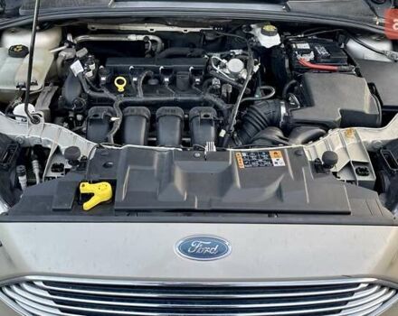 Бежевий Форд Фокус, об'ємом двигуна 2 л та пробігом 264 тис. км за 6750 $, фото 44 на Automoto.ua