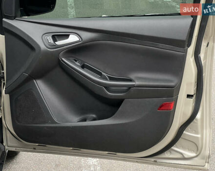 Бежевый Форд Фокус, объемом двигателя 2 л и пробегом 128 тыс. км за 7800 $, фото 51 на Automoto.ua