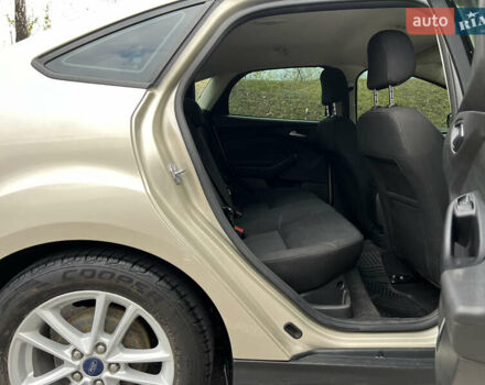 Бежевый Форд Фокус, объемом двигателя 2 л и пробегом 128 тыс. км за 7800 $, фото 49 на Automoto.ua