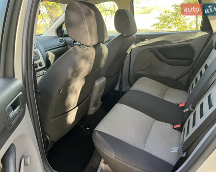 Бежевый Форд Фокус, объемом двигателя 0 л и пробегом 220 тыс. км за 6200 $, фото 14 на Automoto.ua