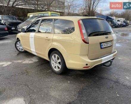 Бежевый Форд Фокус, объемом двигателя 2 л и пробегом 250 тыс. км за 5250 $, фото 1 на Automoto.ua