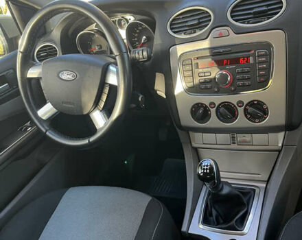 Бежевый Форд Фокус, объемом двигателя 0 л и пробегом 220 тыс. км за 6200 $, фото 19 на Automoto.ua