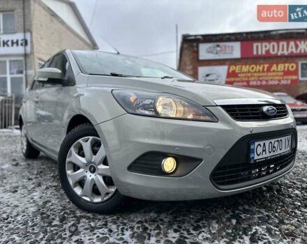 Бежевий Форд Фокус, об'ємом двигуна 1.8 л та пробігом 277 тис. км за 5500 $, фото 1 на Automoto.ua