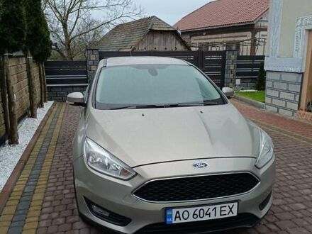 Форд Фокус 2015 в Ужгороде на Automoto.ua Бежевый Форд Фокус, объемом двигателя 1.5 л и пробегом 265 тыс. км за 8300 $, фото 1 на Automoto.ua