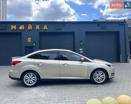 Бежевий Форд Фокус, об'ємом двигуна 2 л та пробігом 127 тис. км за 8500 $, фото 1 на Automoto.ua