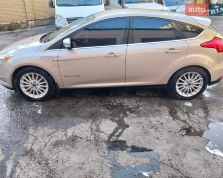 Бежевый Форд Фокус, объемом двигателя 0 л и пробегом 42 тыс. км за 9500 $, фото 1 на Automoto.ua