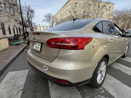 Бежевий Форд Фокус, об'ємом двигуна 2 л та пробігом 162 тис. км за 8600 $, фото 1 на Automoto.ua