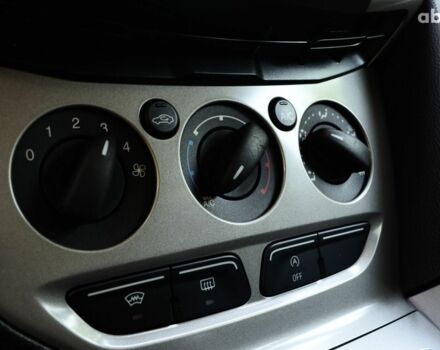 Черный Форд Фокус, объемом двигателя 1.6 л и пробегом 225 тыс. км за 7500 $, фото 16 на Automoto.ua