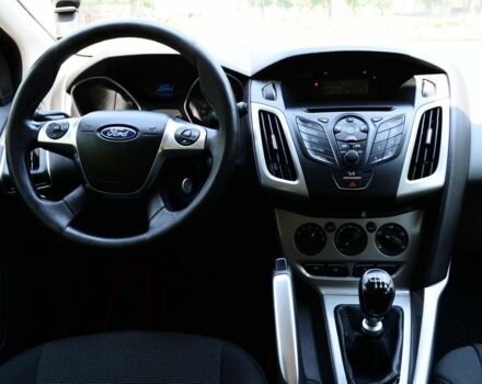 Черный Форд Фокус, объемом двигателя 1.6 л и пробегом 225 тыс. км за 7500 $, фото 12 на Automoto.ua