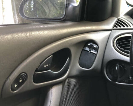 Черный Форд Фокус, объемом двигателя 2 л и пробегом 240 тыс. км за 3000 $, фото 4 на Automoto.ua