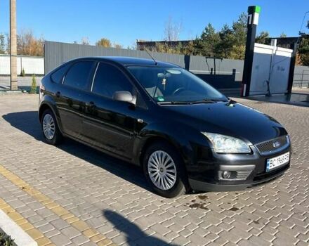 Черный Форд Фокус, объемом двигателя 1.6 л и пробегом 290 тыс. км за 5000 $, фото 1 на Automoto.ua