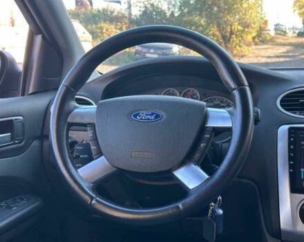 Черный Форд Фокус, объемом двигателя 1.6 л и пробегом 239 тыс. км за 5190 $, фото 12 на Automoto.ua