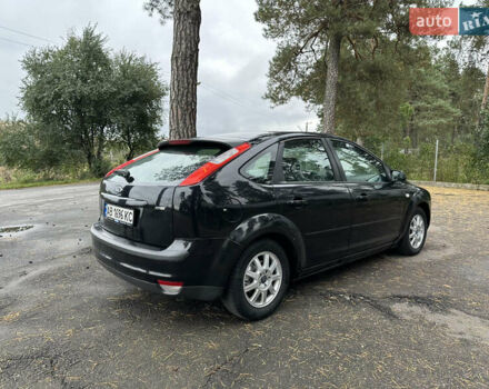 Черный Форд Фокус, объемом двигателя 1.6 л и пробегом 350 тыс. км за 3950 $, фото 3 на Automoto.ua