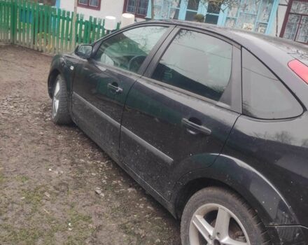 Черный Форд Фокус, объемом двигателя 1.6 л и пробегом 300 тыс. км за 1200 $, фото 3 на Automoto.ua