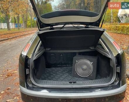 Черный Форд Фокус, объемом двигателя 1.6 л и пробегом 239 тыс. км за 5200 $, фото 1 на Automoto.ua