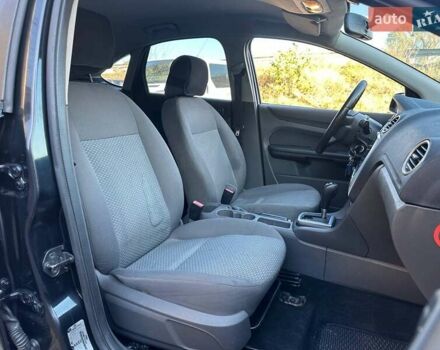 Черный Форд Фокус, объемом двигателя 1.6 л и пробегом 239 тыс. км за 4990 $, фото 11 на Automoto.ua