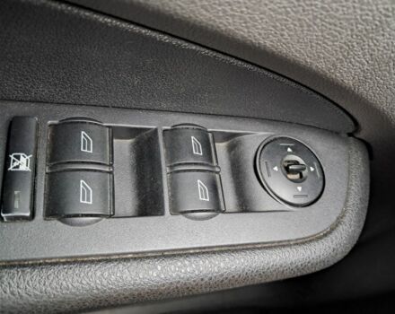 Черный Форд Фокус, объемом двигателя 1.6 л и пробегом 338 тыс. км за 4444 $, фото 7 на Automoto.ua