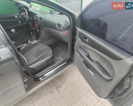 Черный Форд Фокус, объемом двигателя 2 л и пробегом 300 тыс. км за 4300 $, фото 5 на Automoto.ua