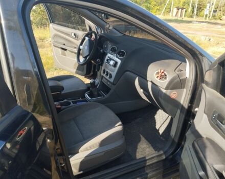 Черный Форд Фокус, объемом двигателя 1.6 л и пробегом 186 тыс. км за 3500 $, фото 7 на Automoto.ua